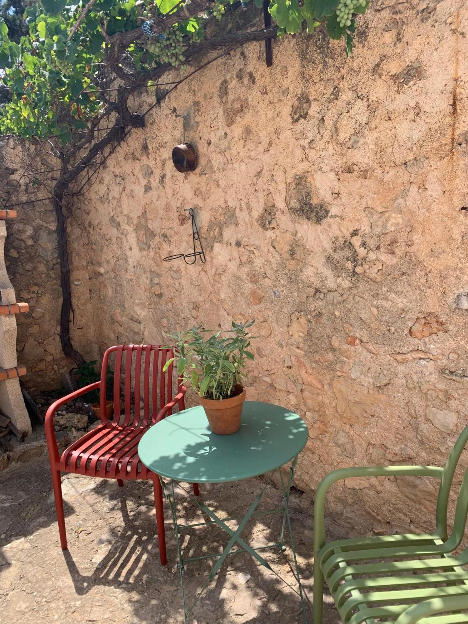 Casa Solans - Casa Rural Rasquera エクステリア 写真